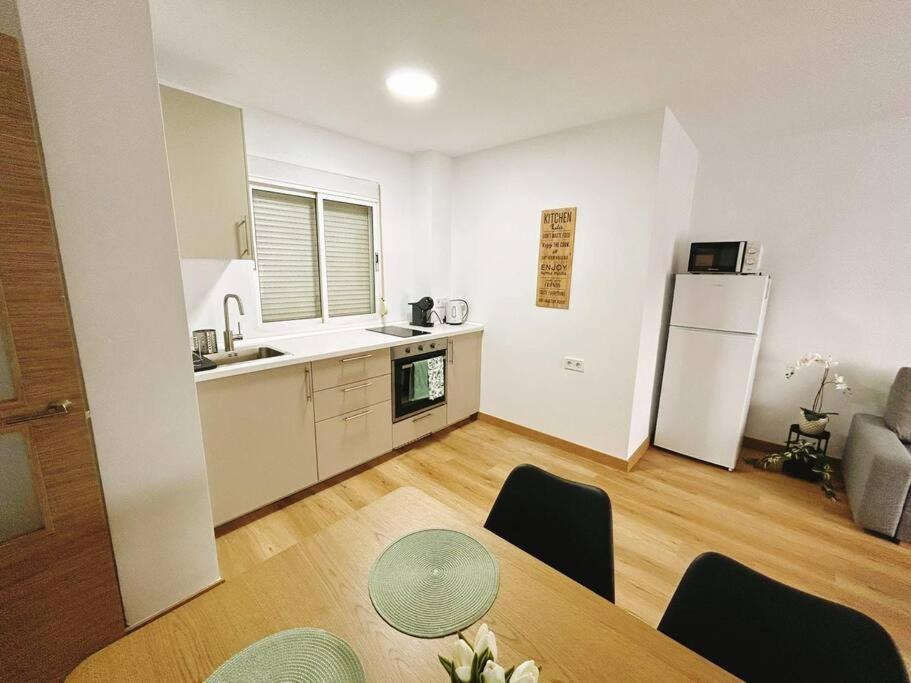 Apartment In The Heart Of Малага Экстерьер фото